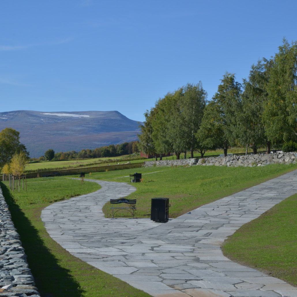 Gravlund Oppdal Kirke
